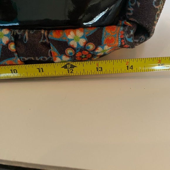 Large vibrant purse/bag with multiple zippers and snaps. Made in Mexico. - Picture 11 of 16